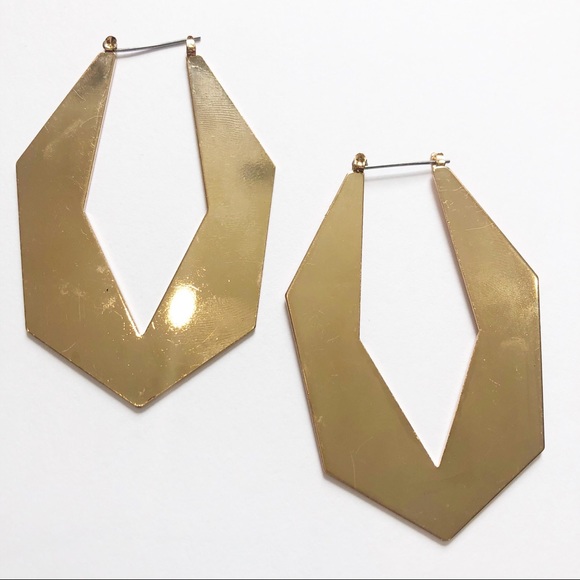 {last pair} Large Gold Tone Geometric Earrings - Picture 3 of 4